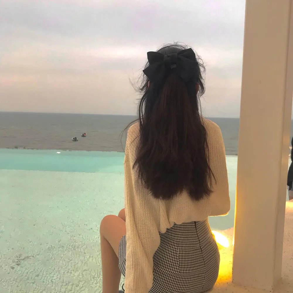 销魂湖里月